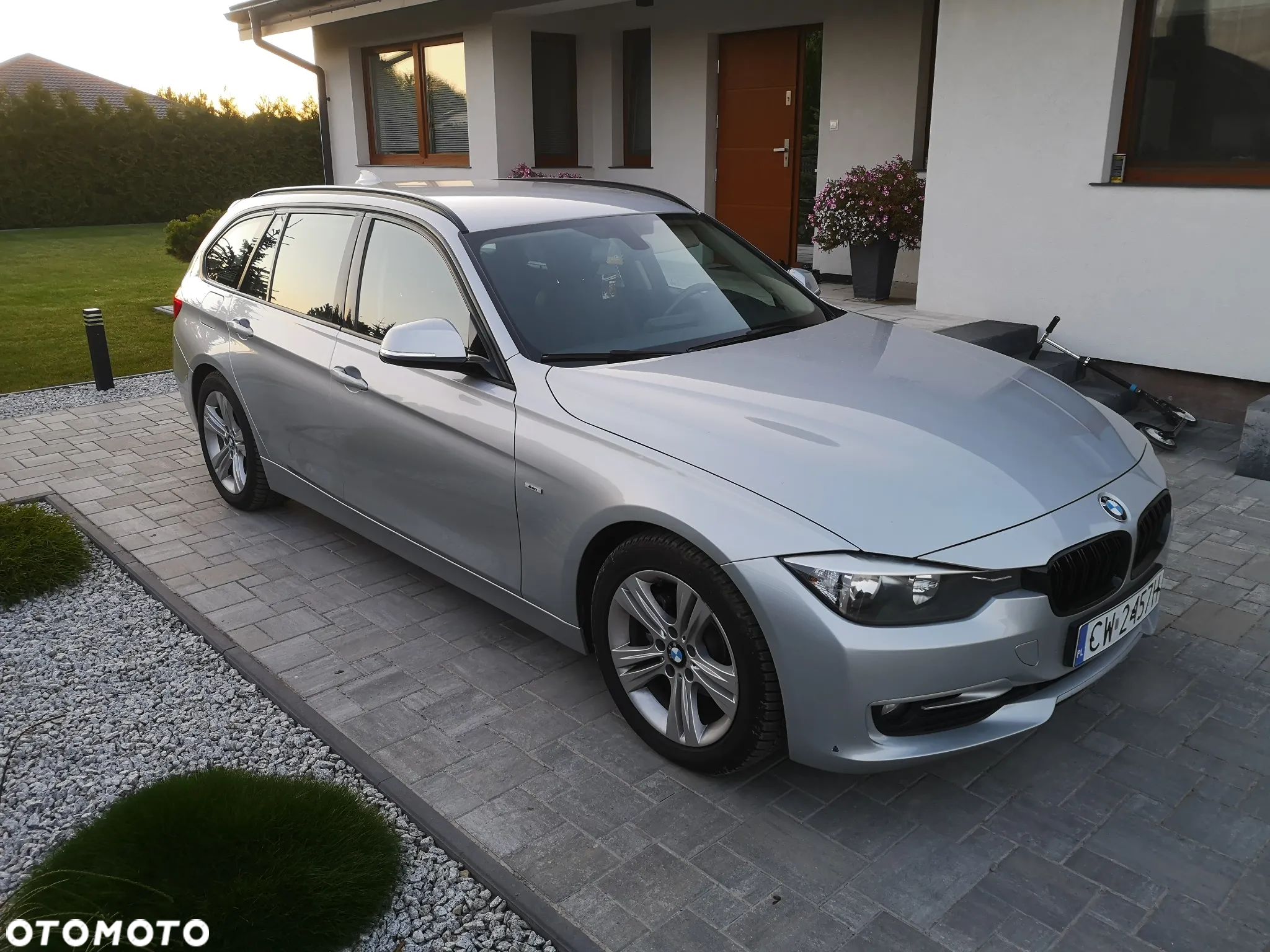 BMW Seria 3 318d Touring Blue Performance Modern Line - 1