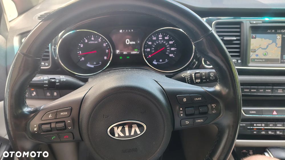 Kia Sedona 3.8 V6 LX - 4
