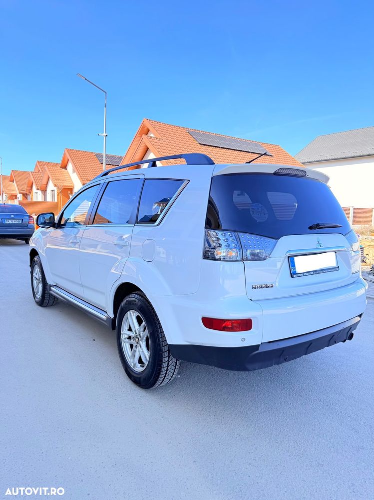 Mitsubishi Outlander 2.2 DI-D 4WD Automatik Instyle - 7