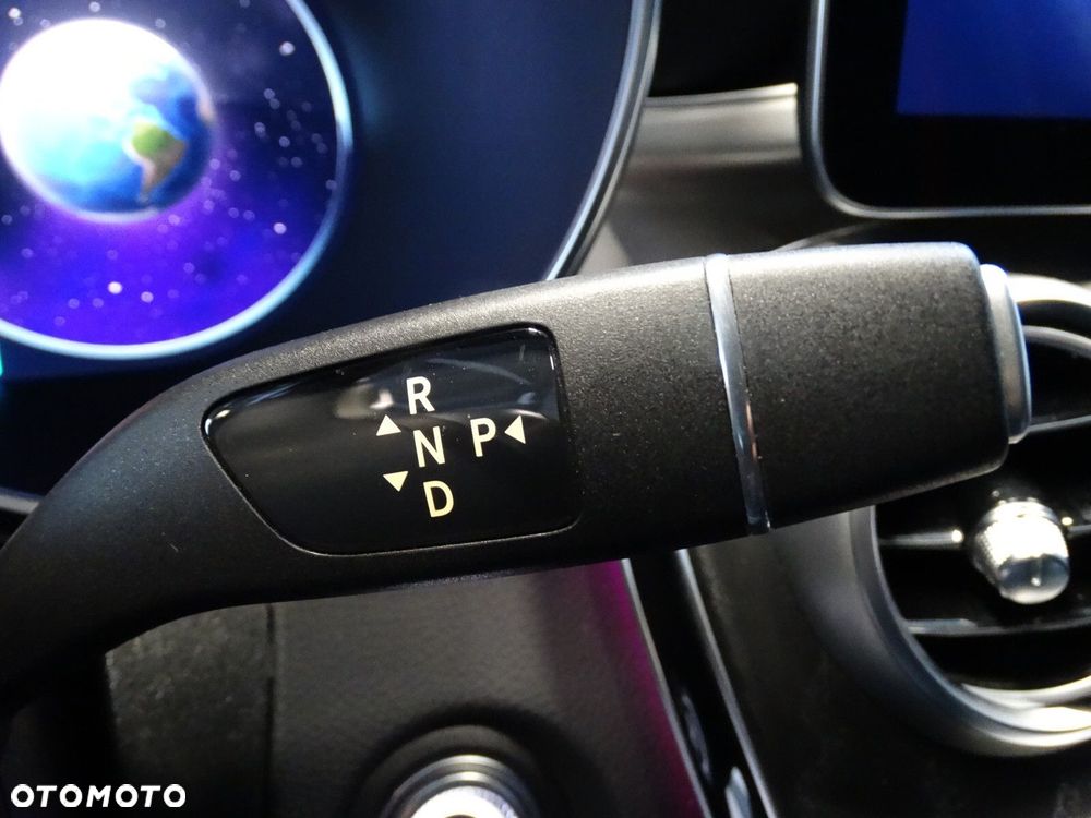 Mercedes-Benz GLC - 28