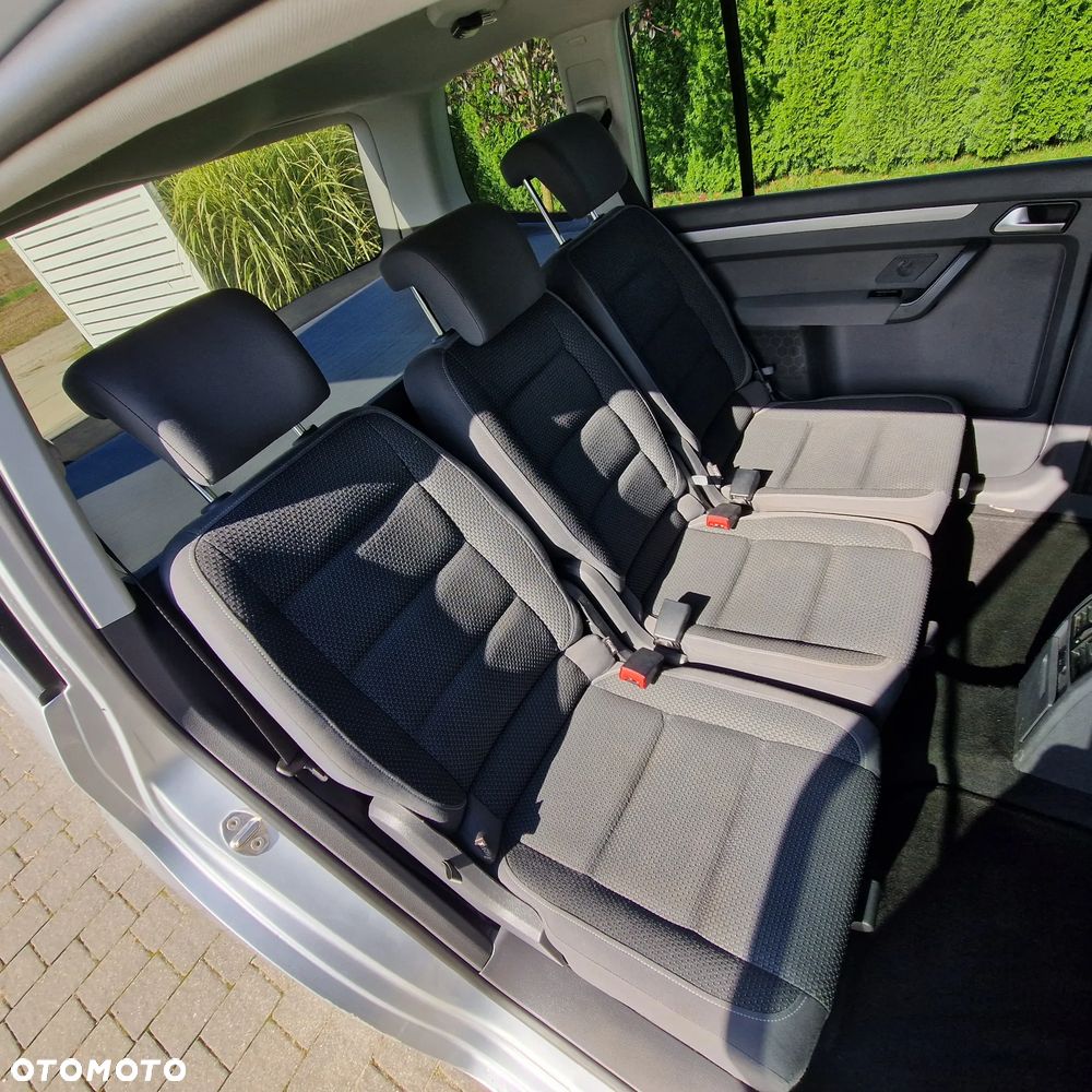 Volkswagen Touran 2.0 TDI DPF R-Line Edition - 9
