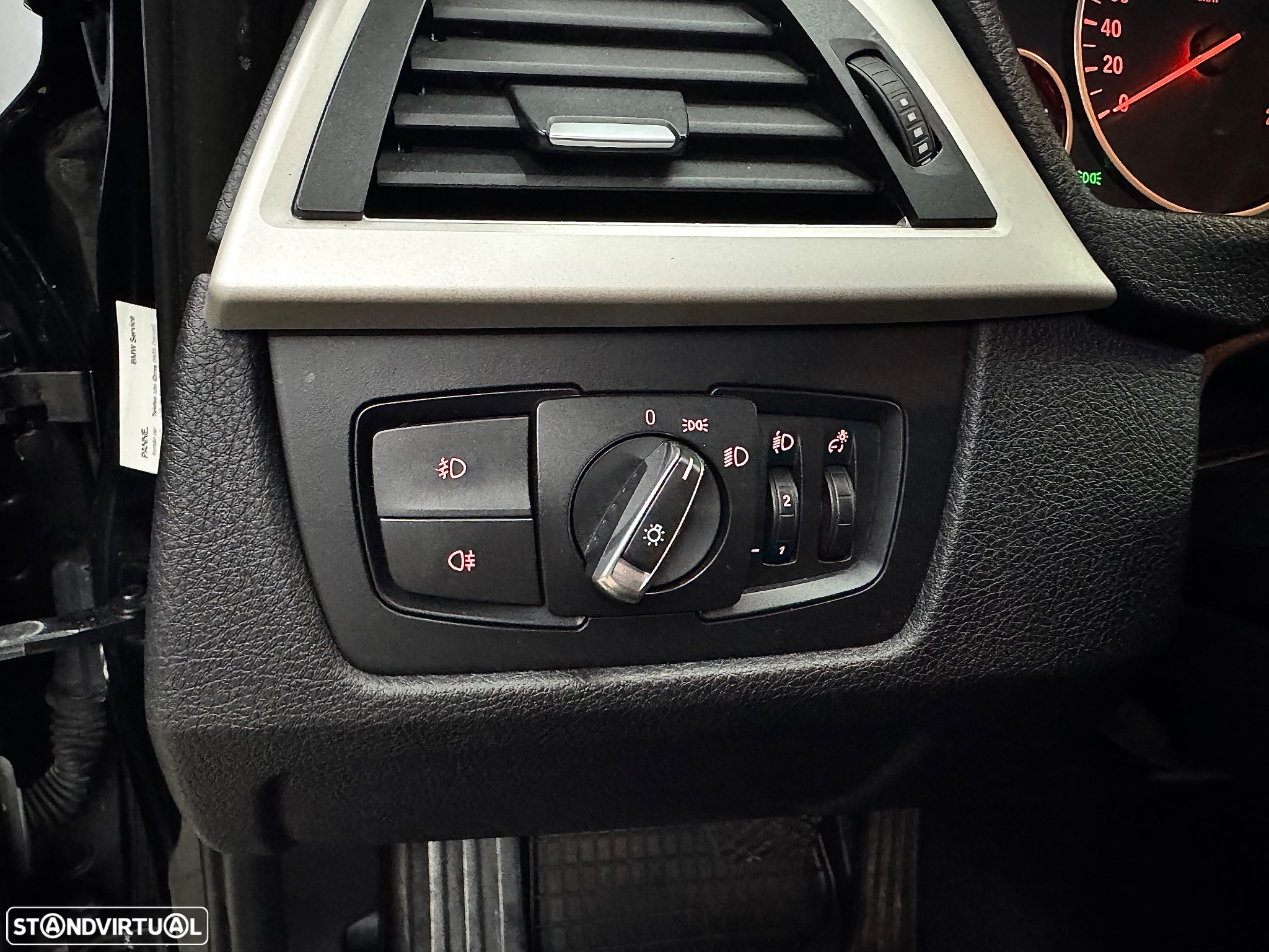 BMW 318 d Touring Auto Line Modern - 12