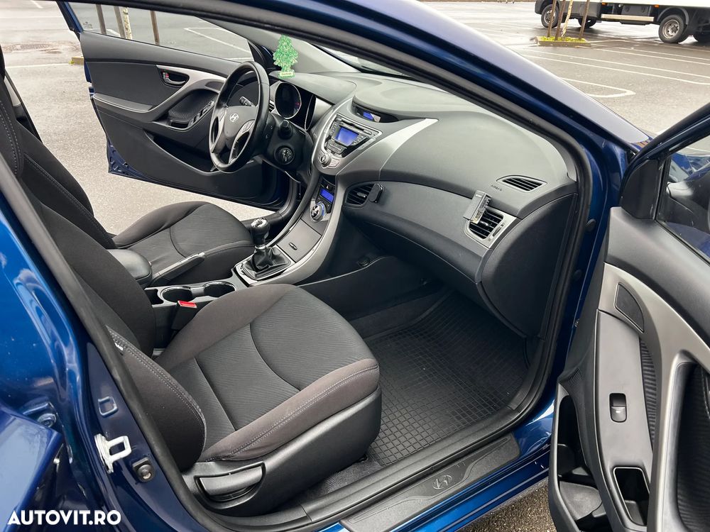 Hyundai Elantra 1.6 MPi Highway - 13