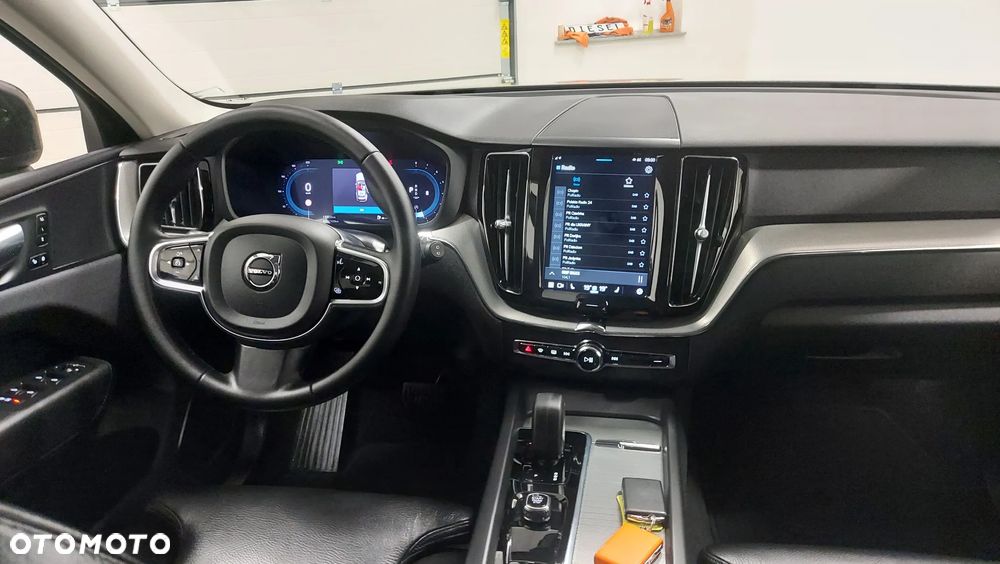Volvo XC 60 B4 B Plus Dark - 7