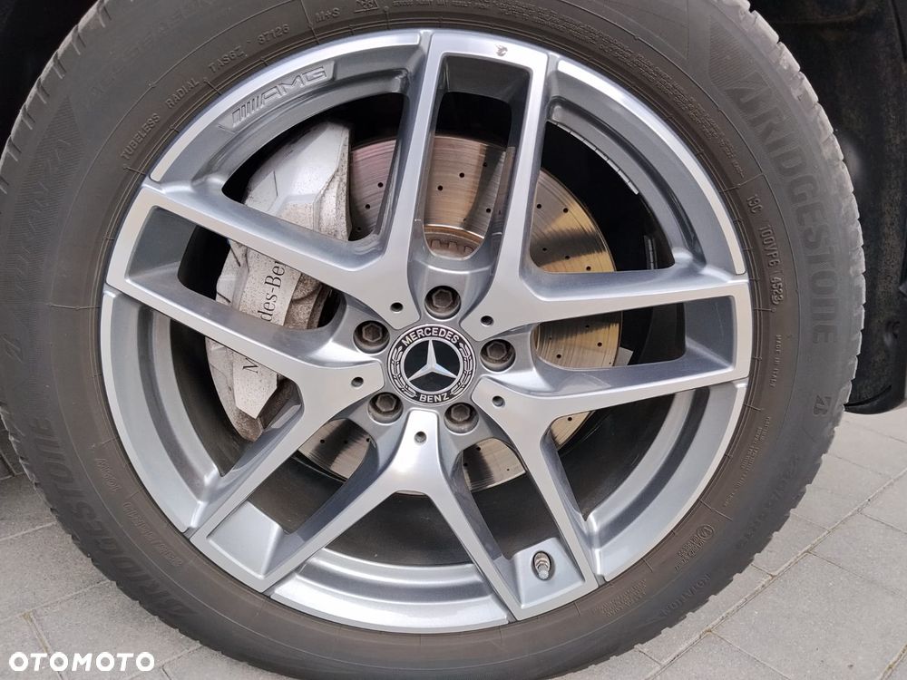 Mercedes-Benz GLC 250 4Matic 9G-TRONIC AMG Line - 15