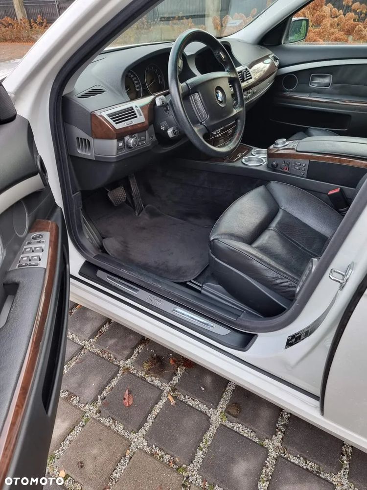 BMW Seria 7 740i - 6