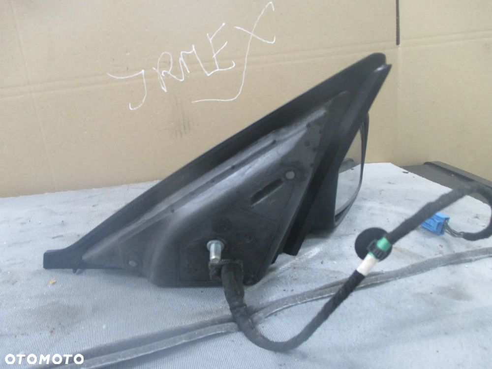 Lusterko prawe Volvo V50 6pin Europa - 2