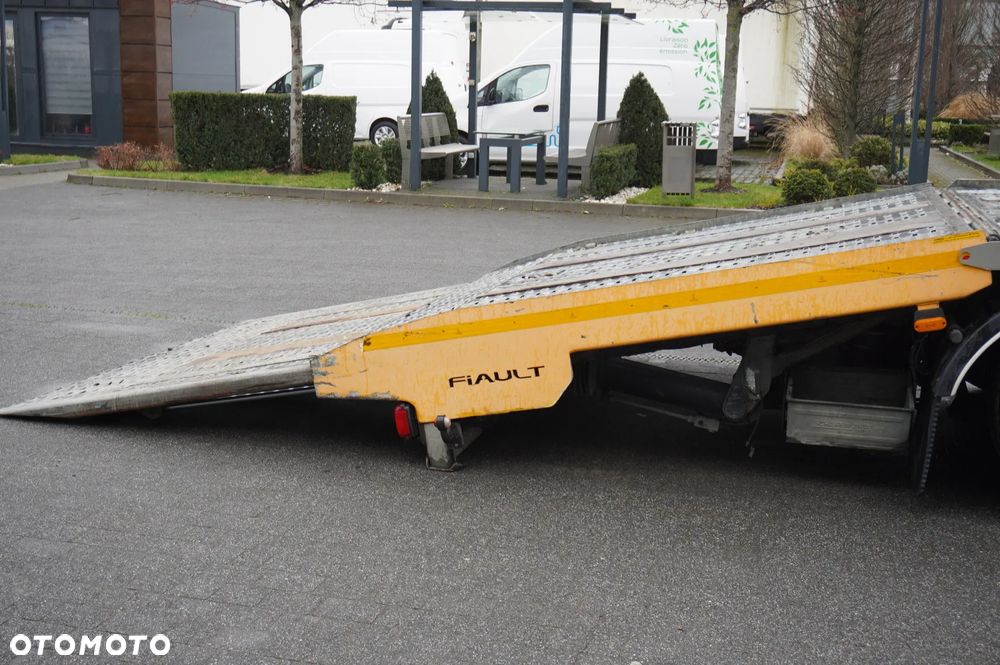 Iveco Stralis 420 8x2 / Zabudowa laweta Fiault / 2 osie skrętne / 17,6 t ładowności - 14