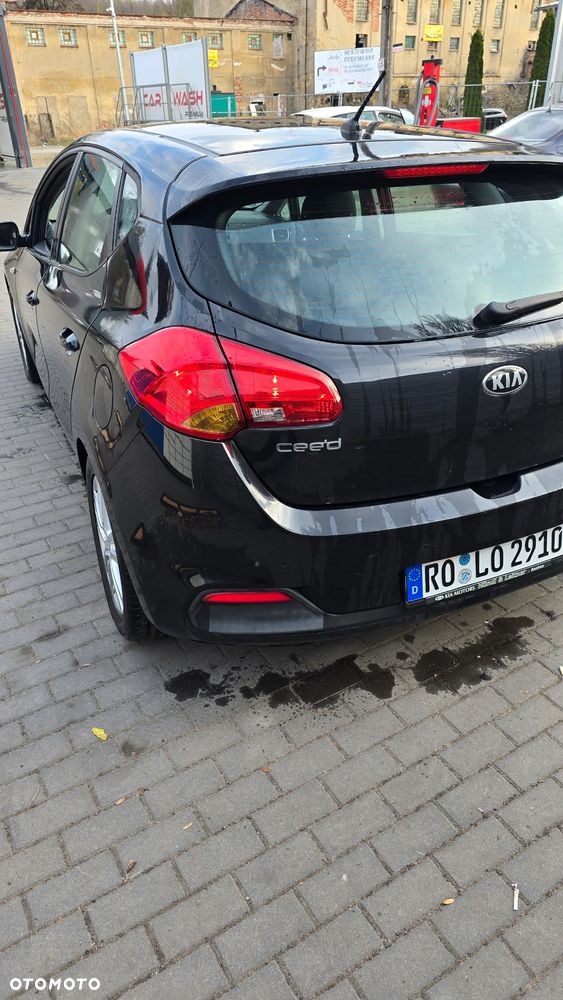 Kia Ceed 1.4 CVVT Dream-Team Edition - 6