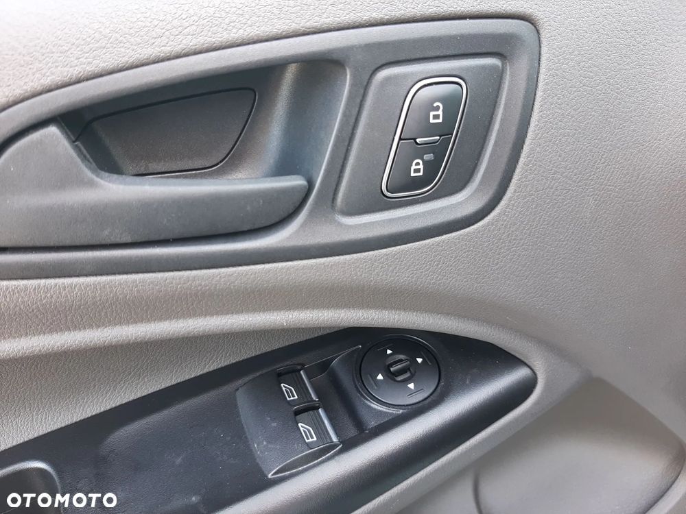 Ford TRANSIT CONNECT - 11
