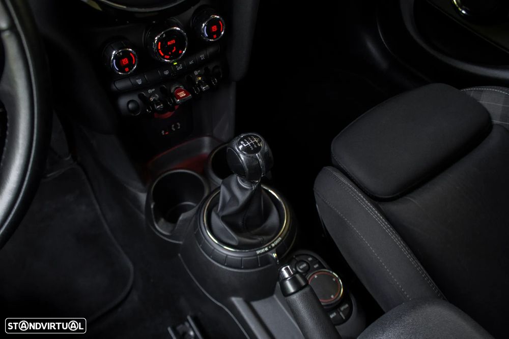 MINI 5 Portas Cooper D Seven Chili - 17