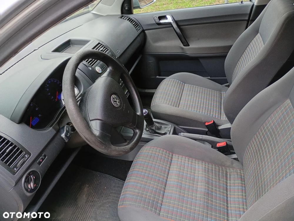 Volkswagen Polo - 9