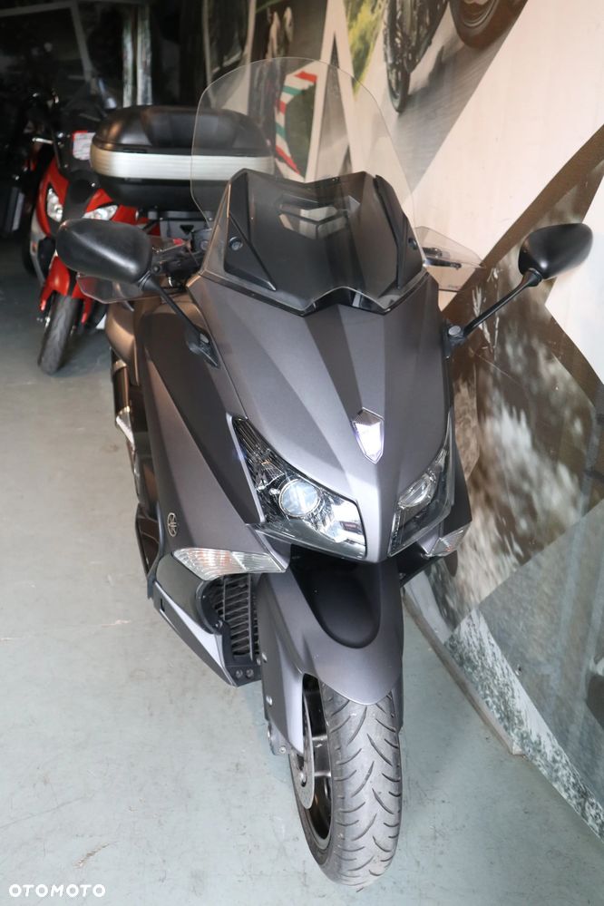 Yamaha Tmax - 16