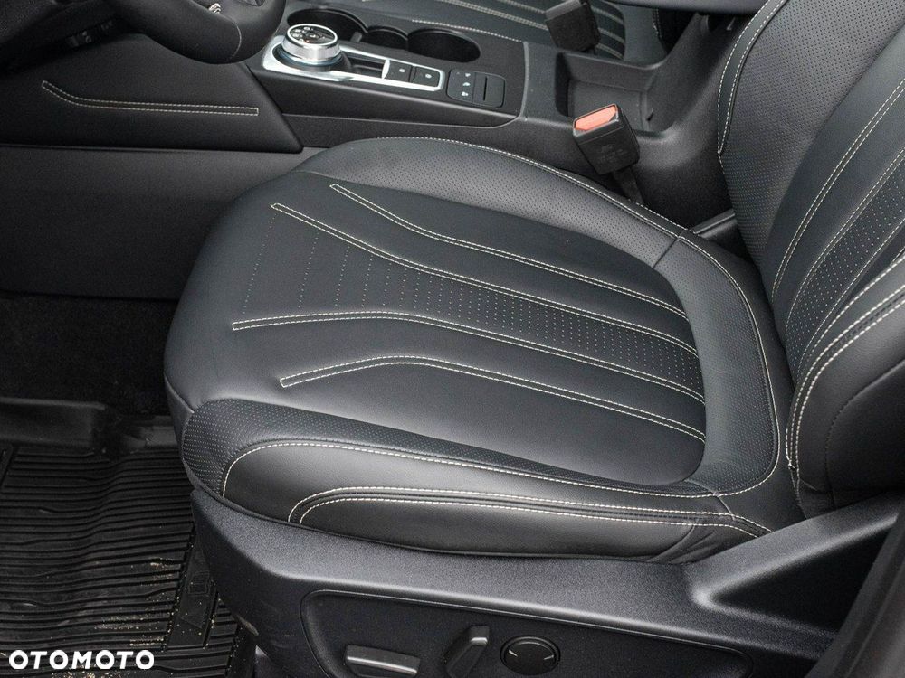 Ford Kuga 2.5 FHEV FWD Vignale - 14