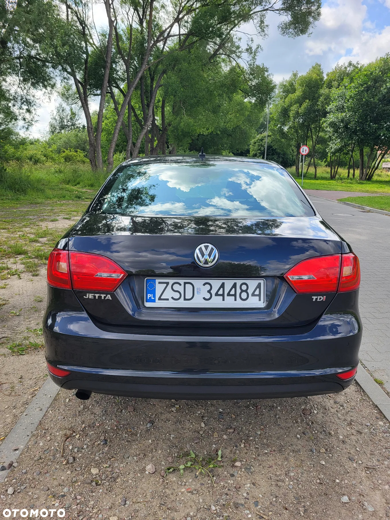 Volkswagen Jetta 1.6 TDI Highline - 5