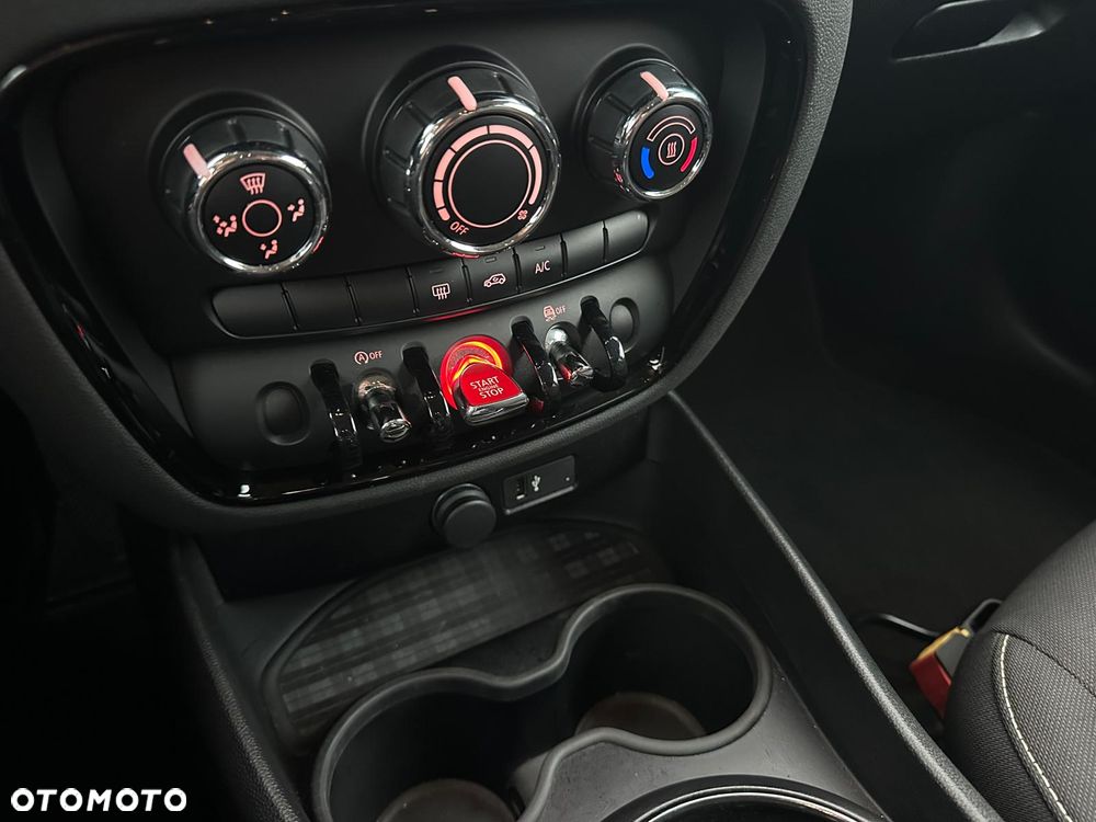 MINI Clubman One - 17