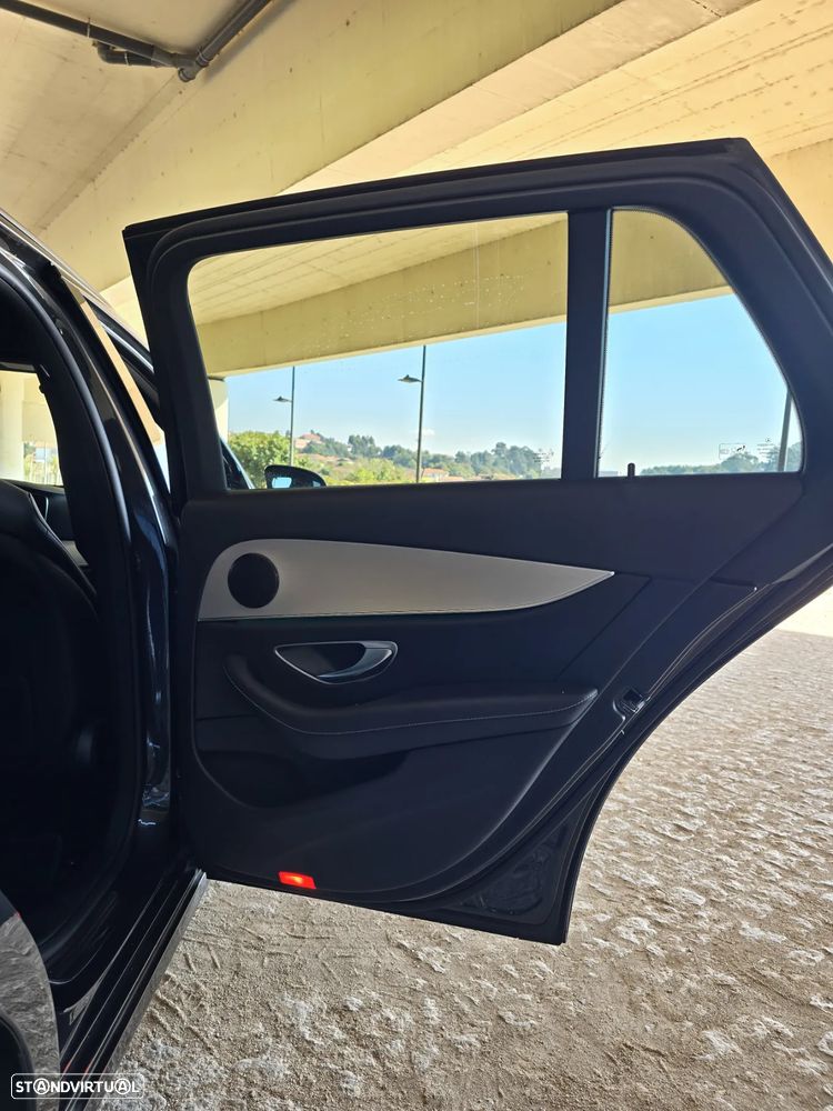 Mercedes-Benz E 300 de Avantgarde - 18