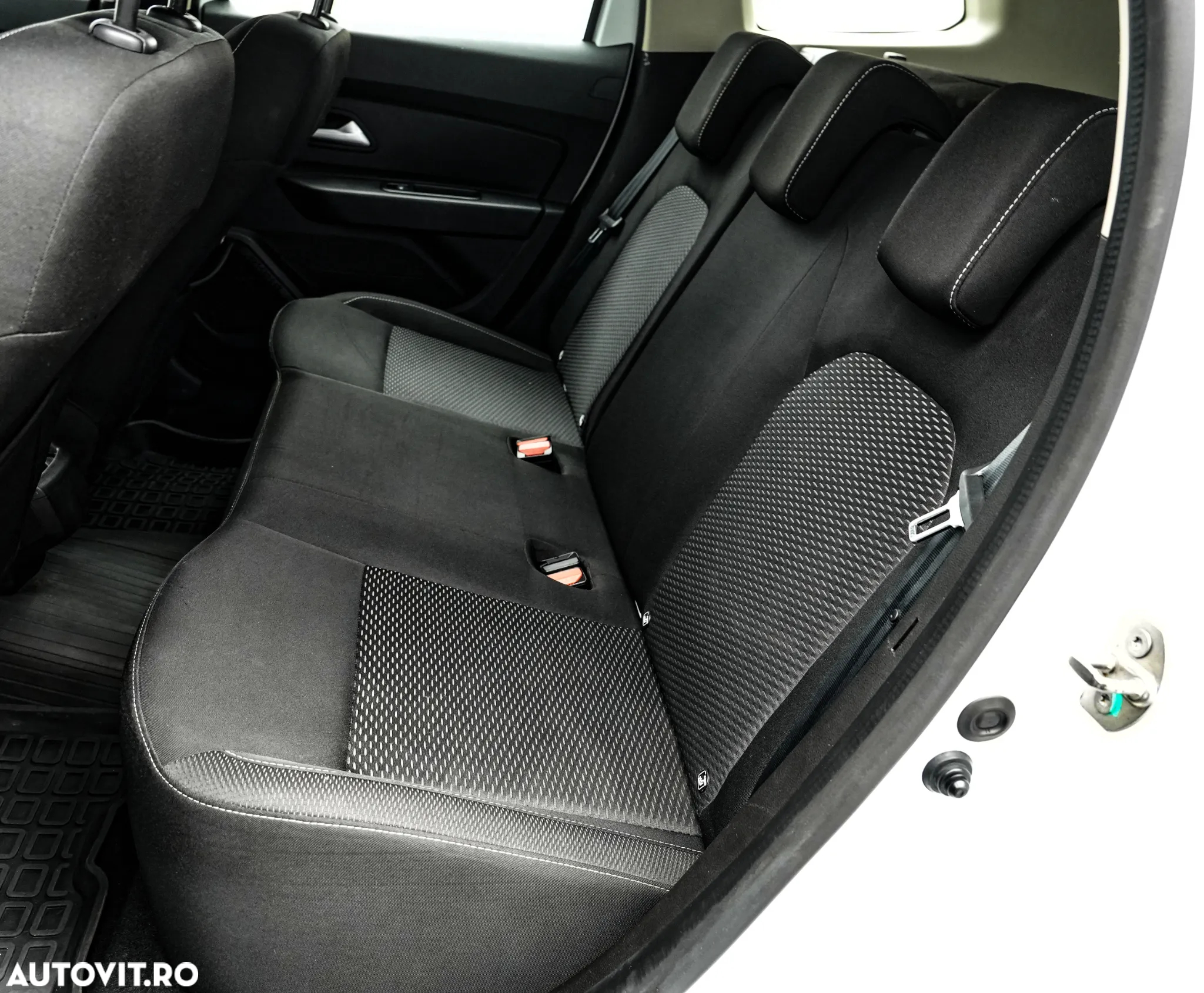 Dacia Duster 1.5 Blue dCi 4WD Essential - 16