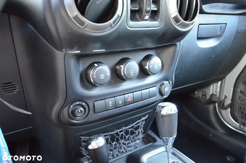 Jeep Wrangler Unlimited 3.6 Automatik Backcountry - 23