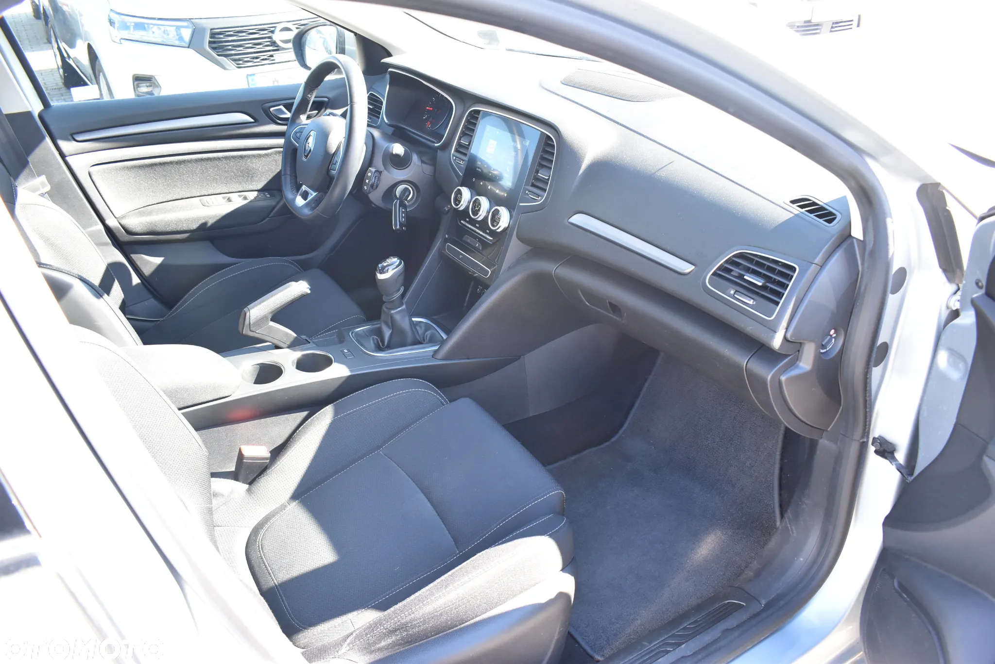 Renault Megane 1.3 TCe FAP Zen - 21