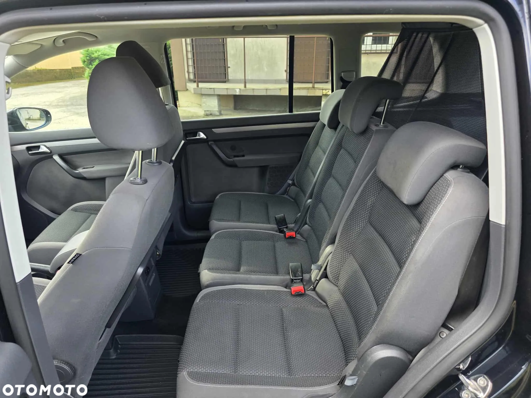 Volkswagen Touran - 13