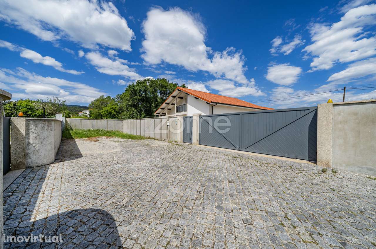 Moradia térrea em Amares com lote de terreno de 1820m2 - Grande imagem: 5/56