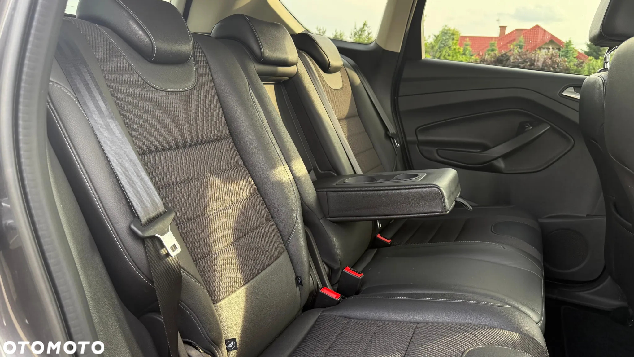 Ford Kuga 2.0 TDCi AWD Titanium - 32