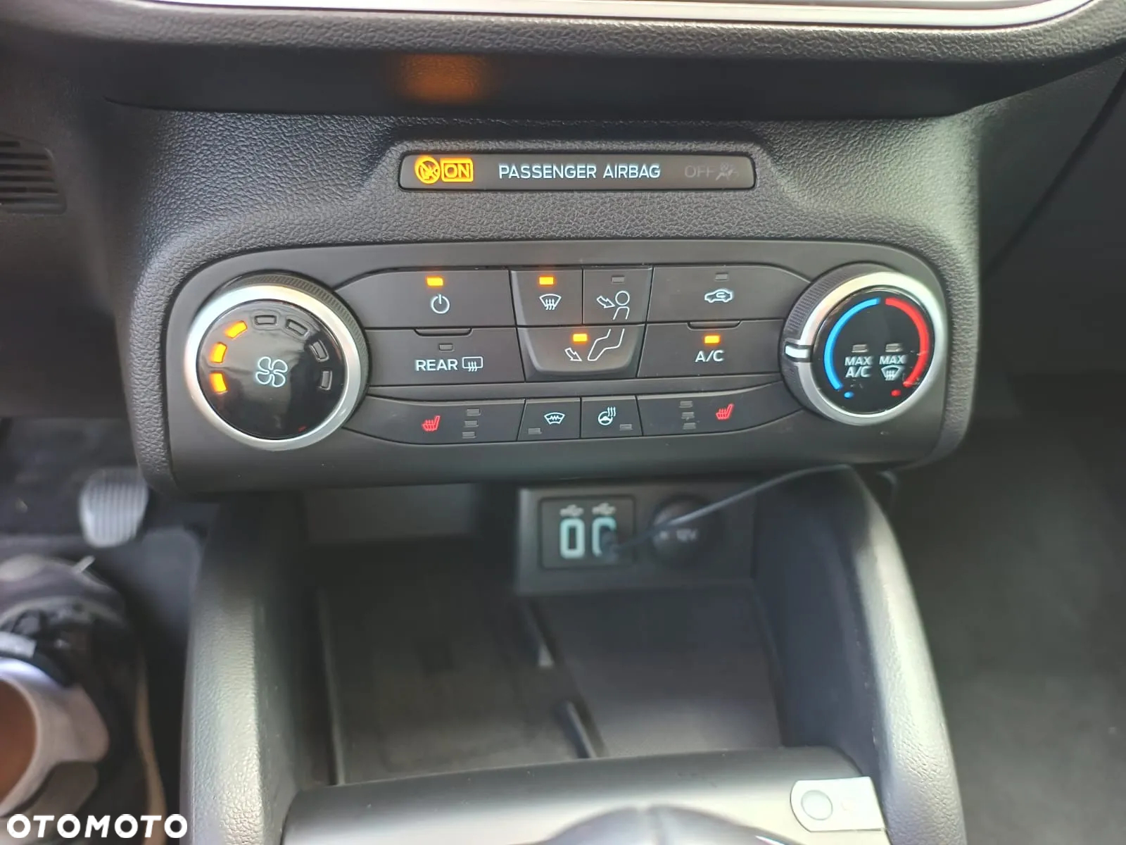 Ford Focus 1.0 EcoBoost Connected - 23