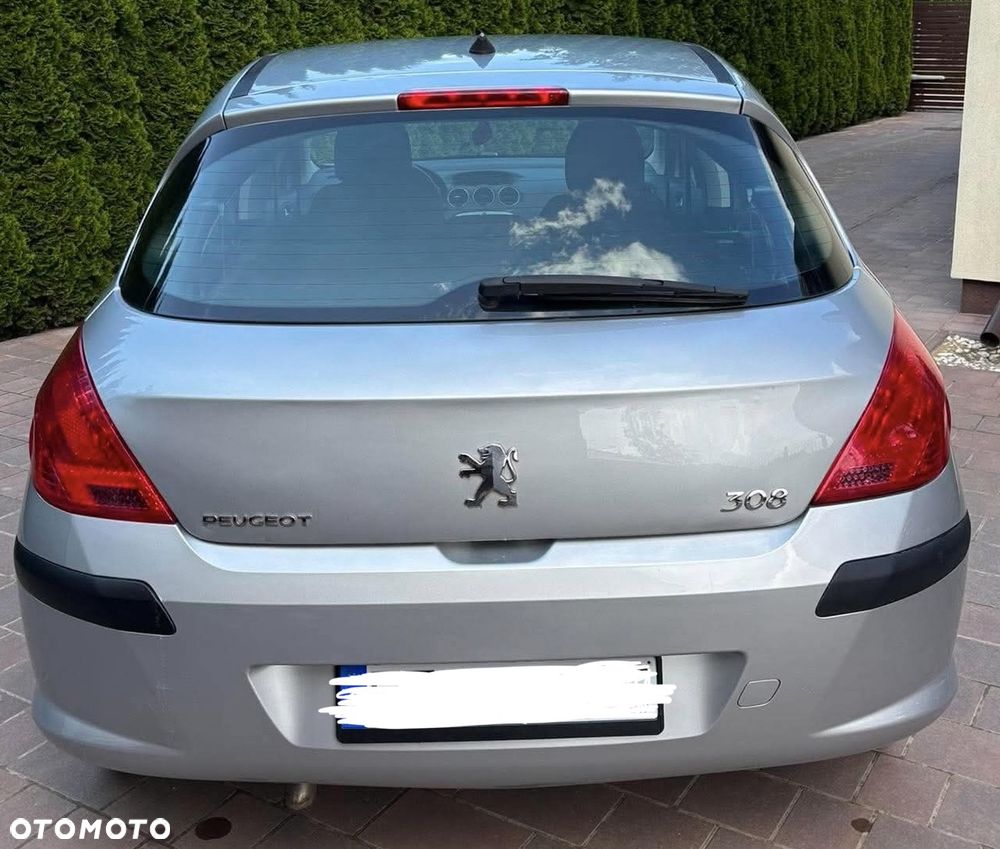 Peugeot 308 - 8