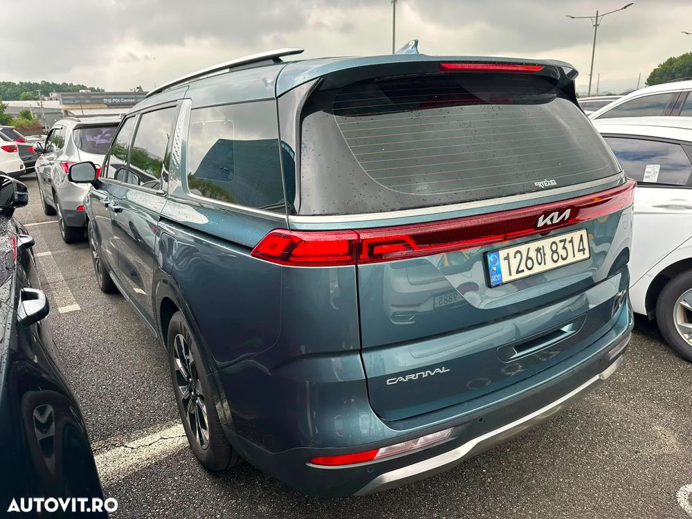 KIA Carnival 2022 — imagine 3