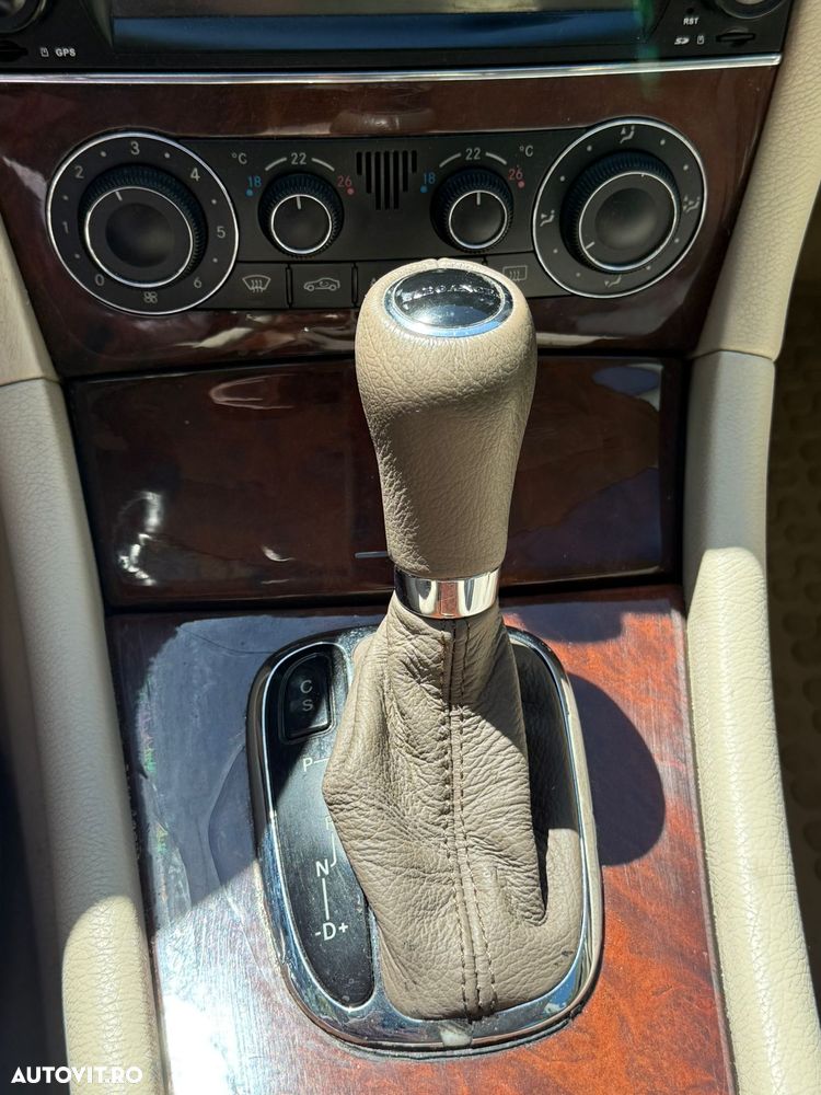 Mercedes-Benz C - 9