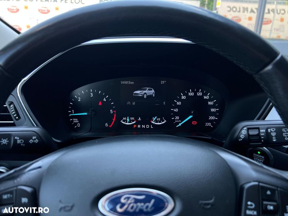 Ford Kuga - 27