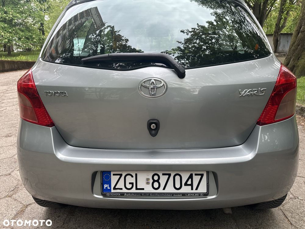 Toyota Yaris 1.3 Sol - 8