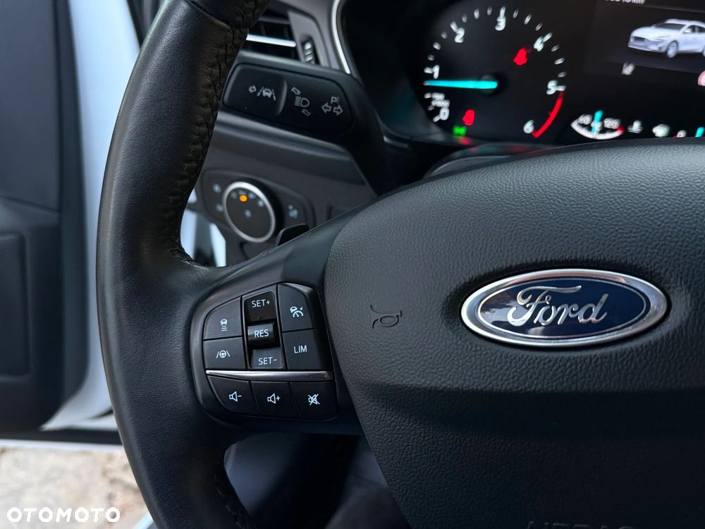 Ford Focus 1.5 EcoBlue Start-Stopp-System TITANIUM - 28