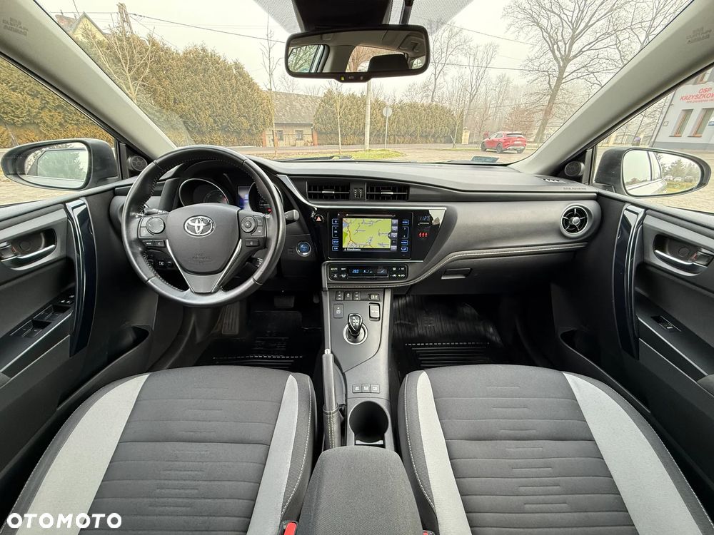 Toyota Auris Hybrid 135 Premium - 18