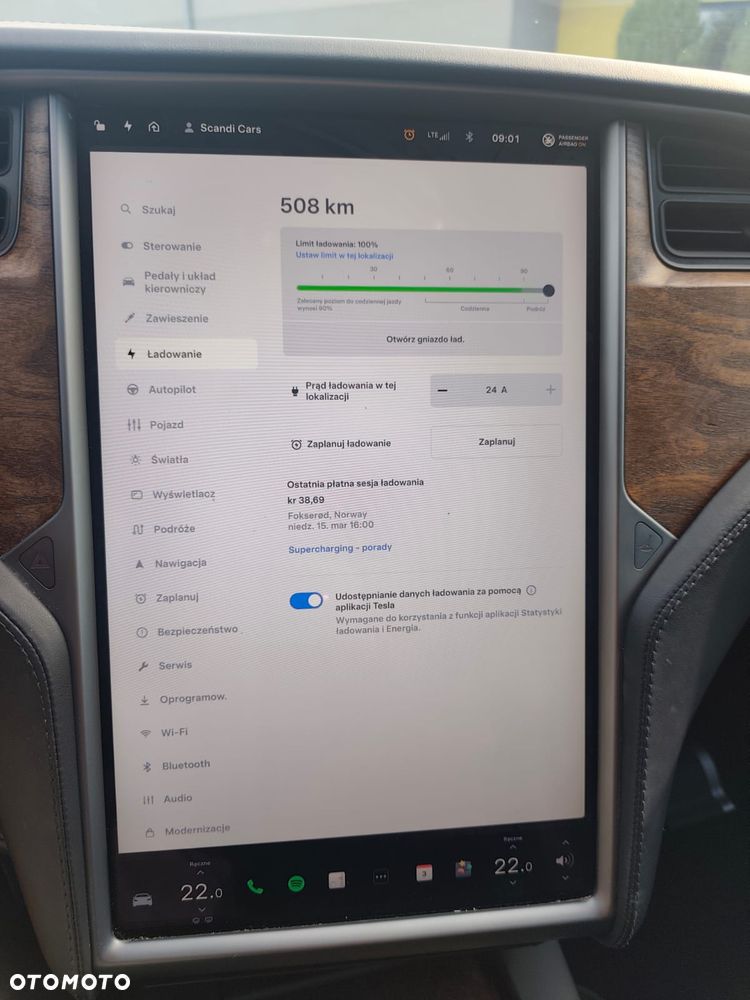 Tesla Model S - 28