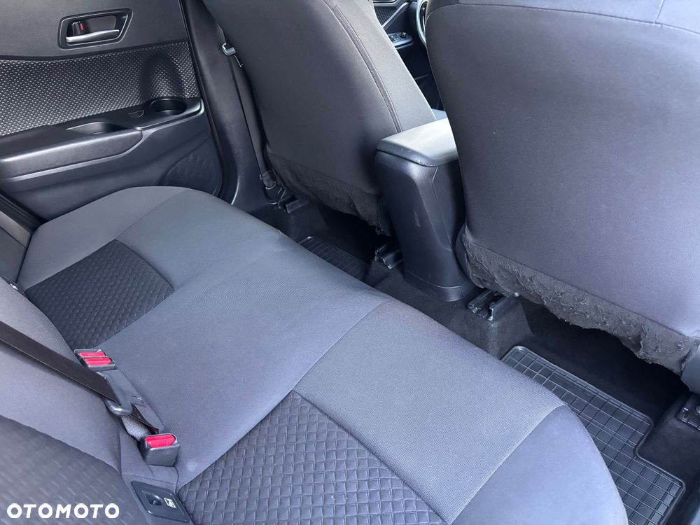 Toyota C-HR Business-Edition - 33