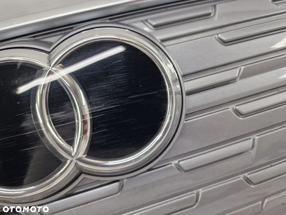 AUDI E-TRON Q4 89A 21- ATRAPA / GRILL PRZEDNI PRZÓD ZE ZNACZKIEM POD RADAR + KAMERA , NR 89A853653A / 89A853651A , NR AUKCJI GL412 - 10