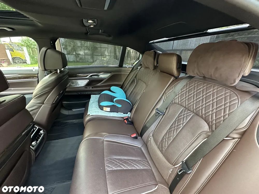 BMW Seria 7 740Le xDrive iPerformance - 16