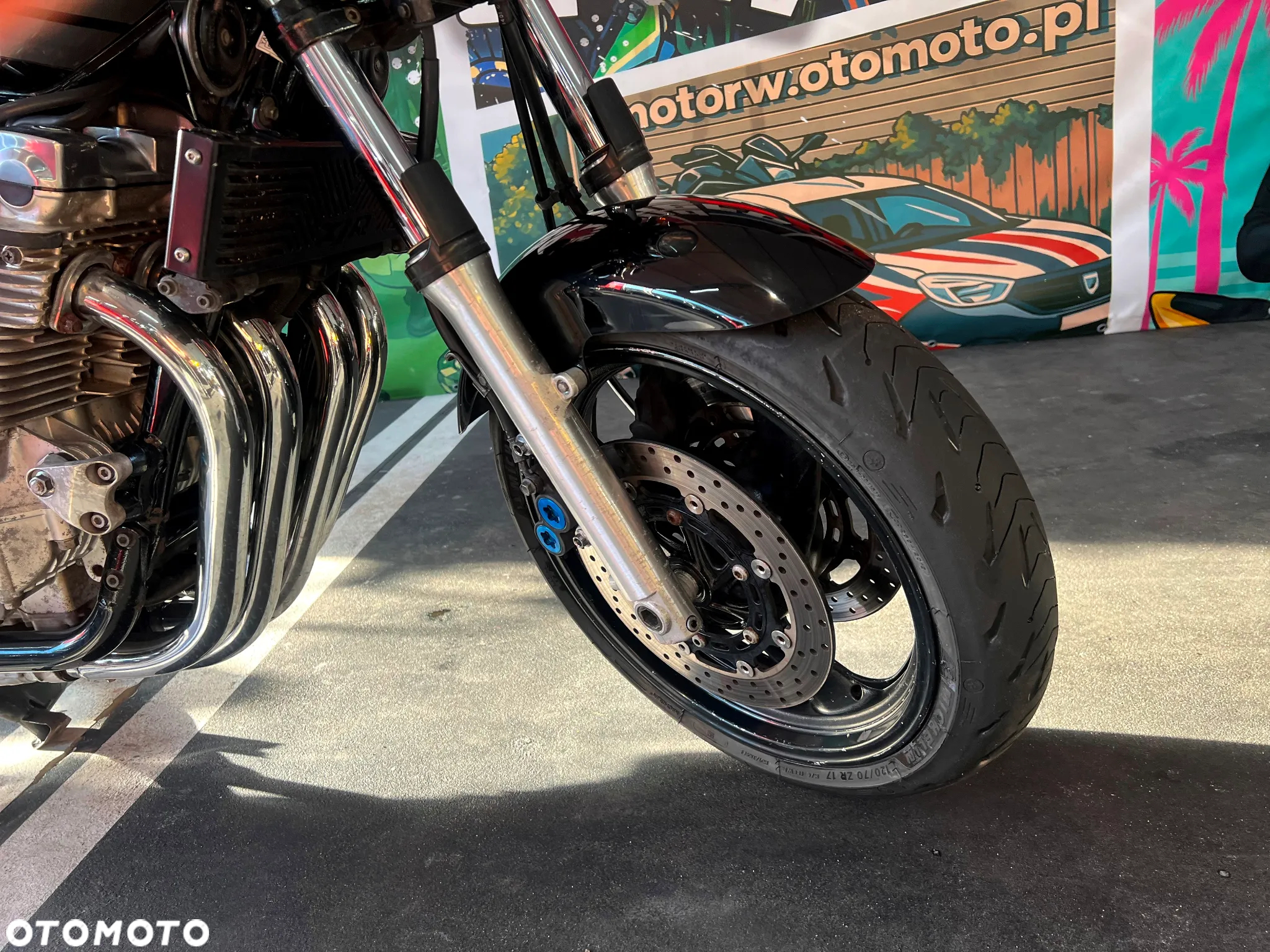 Yamaha XJR - 12