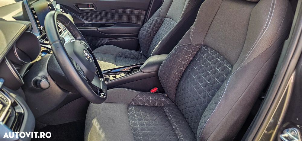 Toyota C-HR 1.8 HSD 122 CP 4x2 CVT Cult - 17