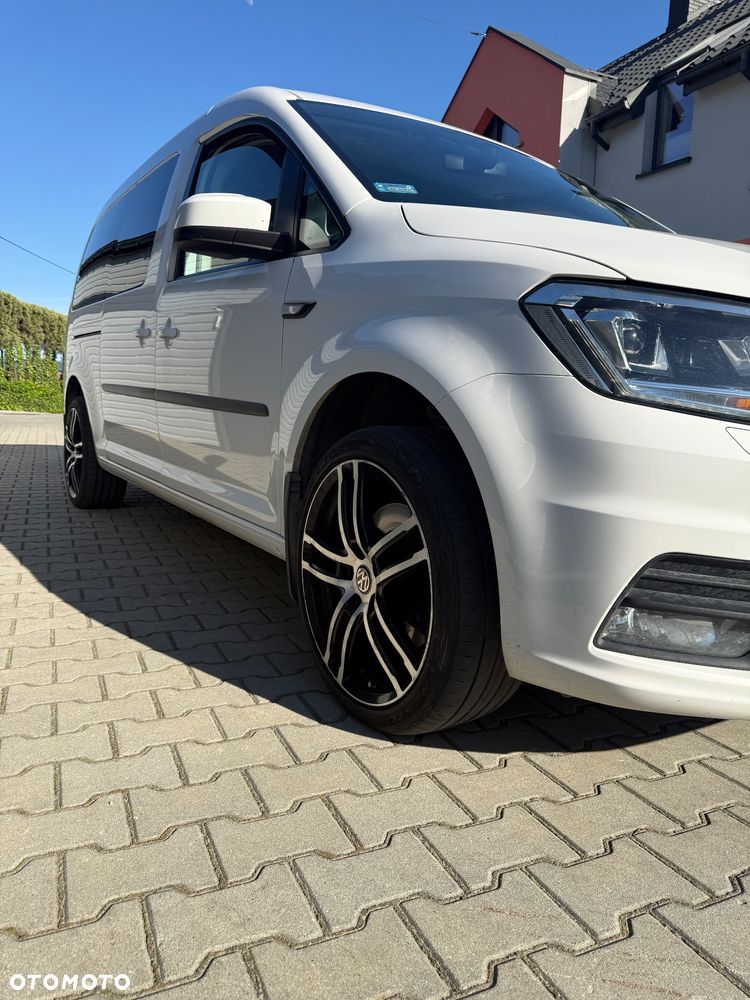 Volkswagen Caddy Maxi 2.0 TDI Comfortline - 3
