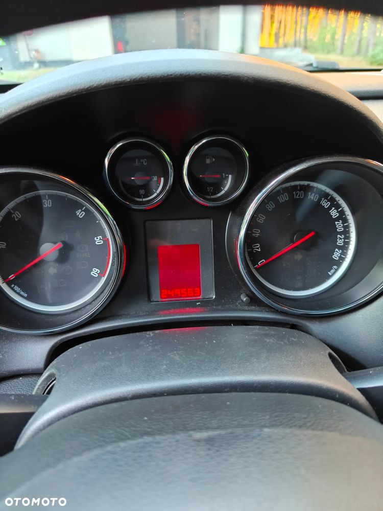 Opel Astra 1.7 CDTI - 10