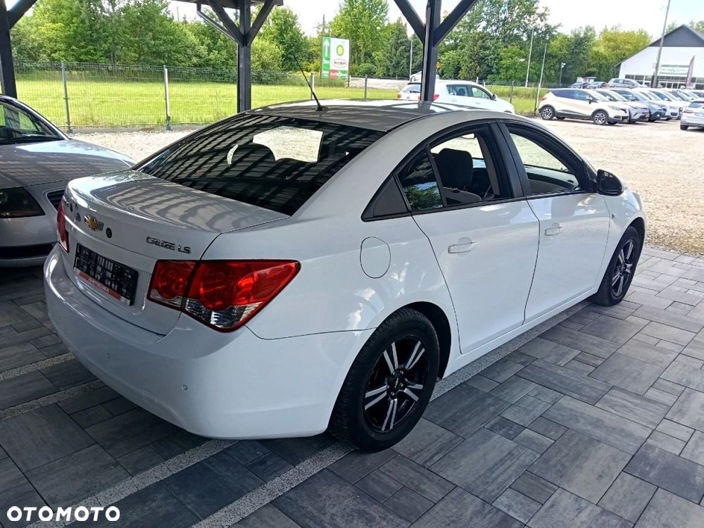 Chevrolet Cruze - 4