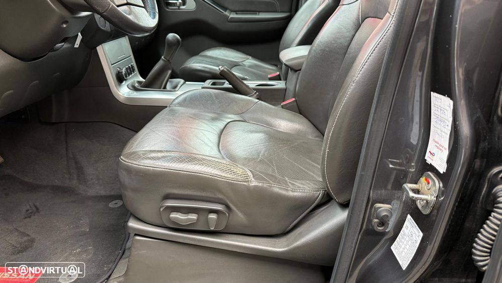 Nissan Navara 2.5 dCi CD LE Hi-Tech +P.Premium 4WD - 16