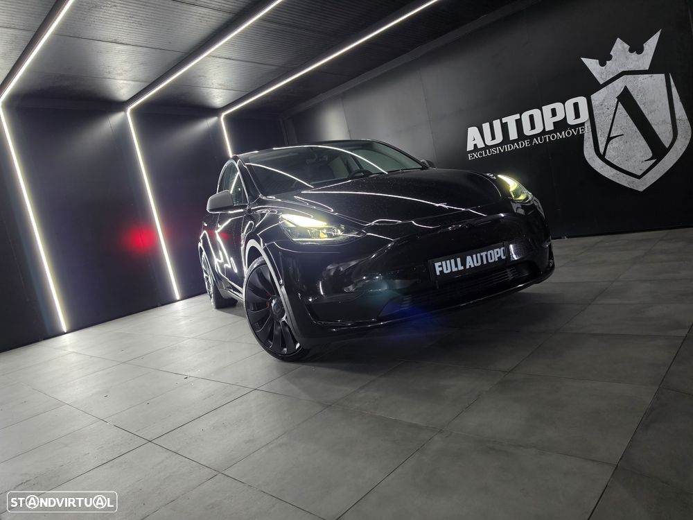 Tesla Model Y Performance Dual Motor AWD - 4