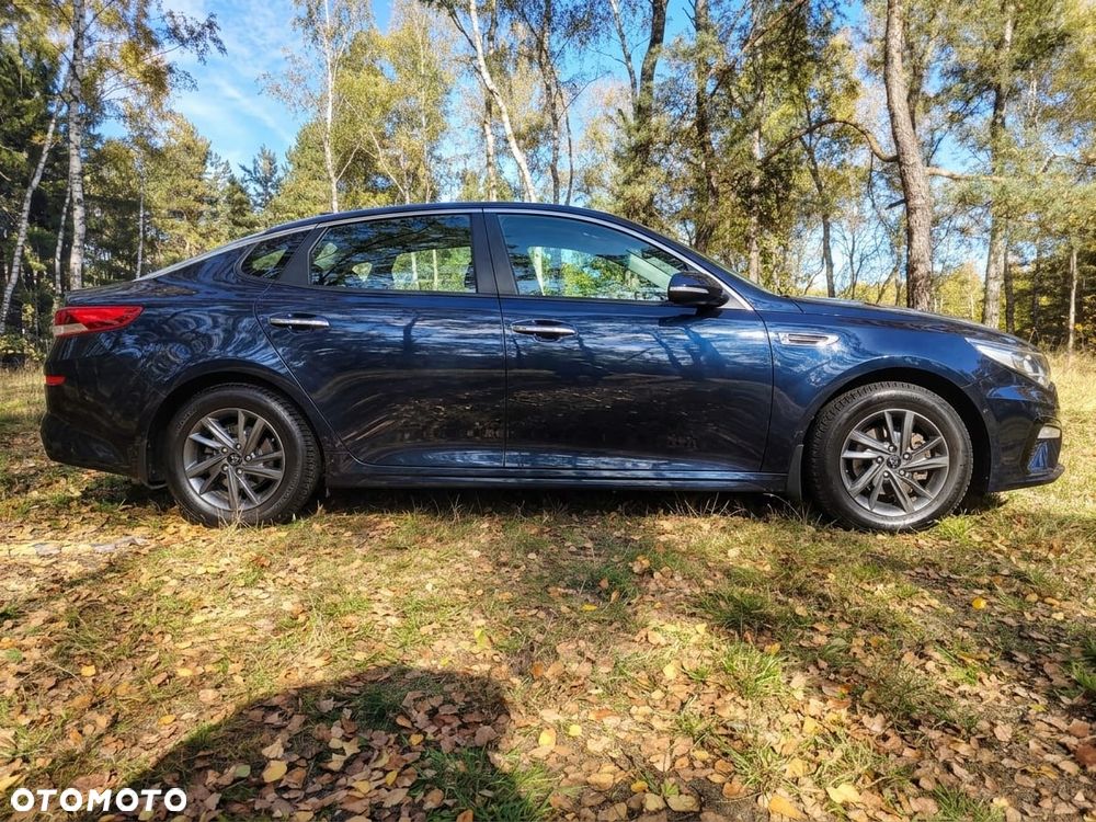 Kia Optima 2.0 L - 16