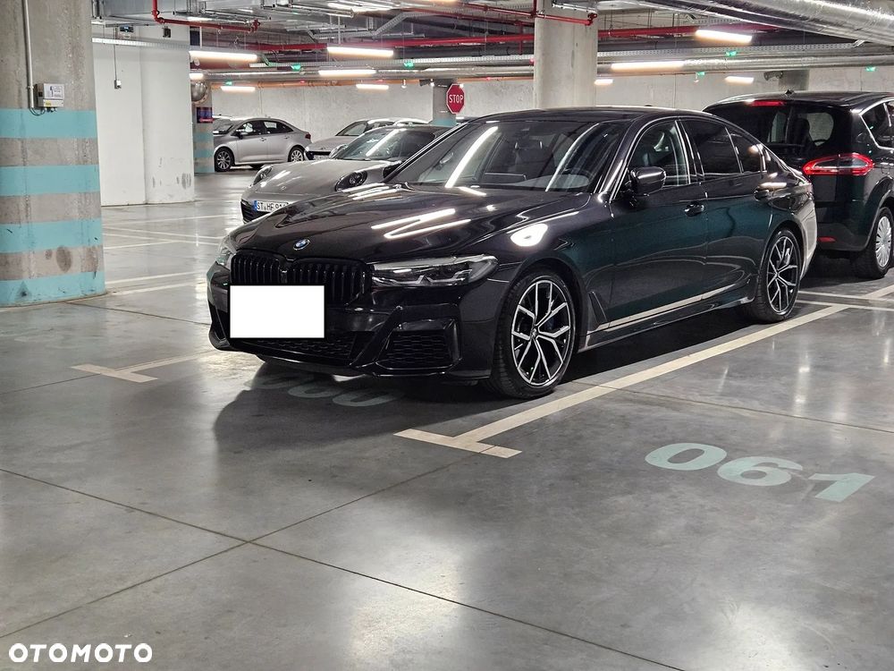 BMW Seria 5 M550i xDrive - 5