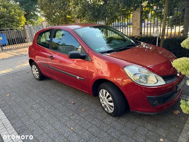 Renault Clio 1.2 16V 75 Collection - 4