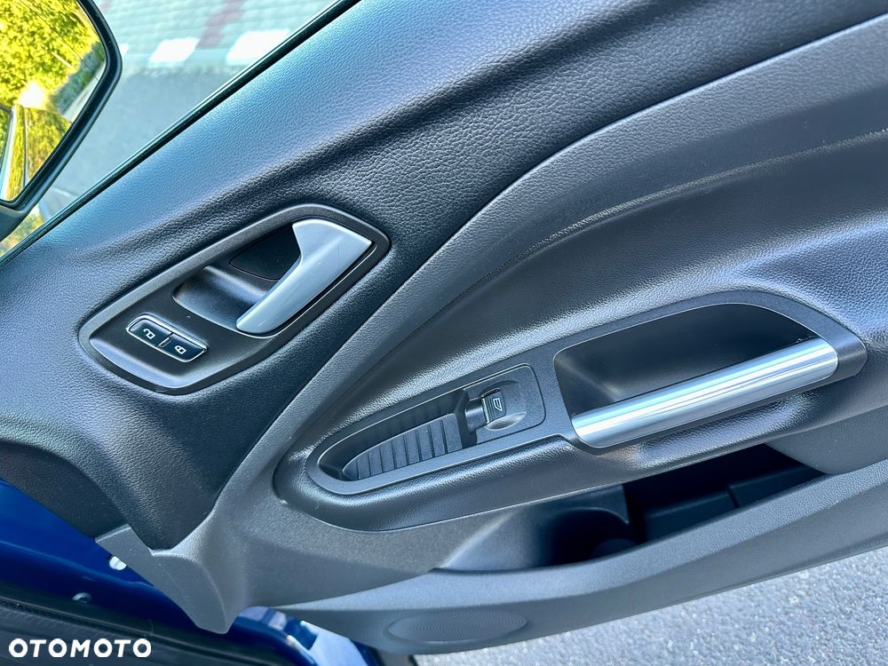 Ford Kuga 2.0 TDCi 2x4 Titanium - 25